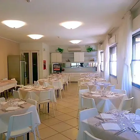 La Bella Hotel *